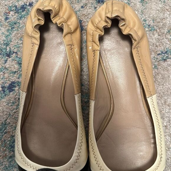 TORY BURCH Women's Beige & brown patent leather ballet flats shoes MINNIE - Picture 3 of 10